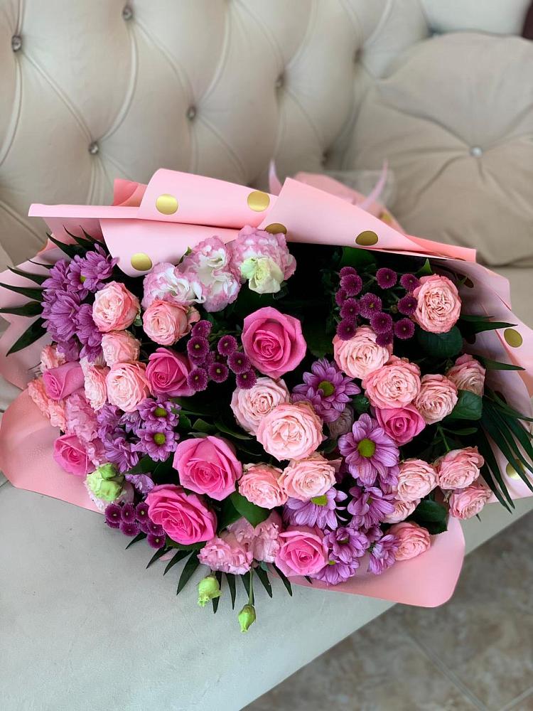 Букет цветов из: Хризантемы, Розы и Лизиантусы в Житнево