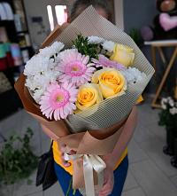 Букет цветов из:  Герберы, Розы и Хризантемы в Житнево