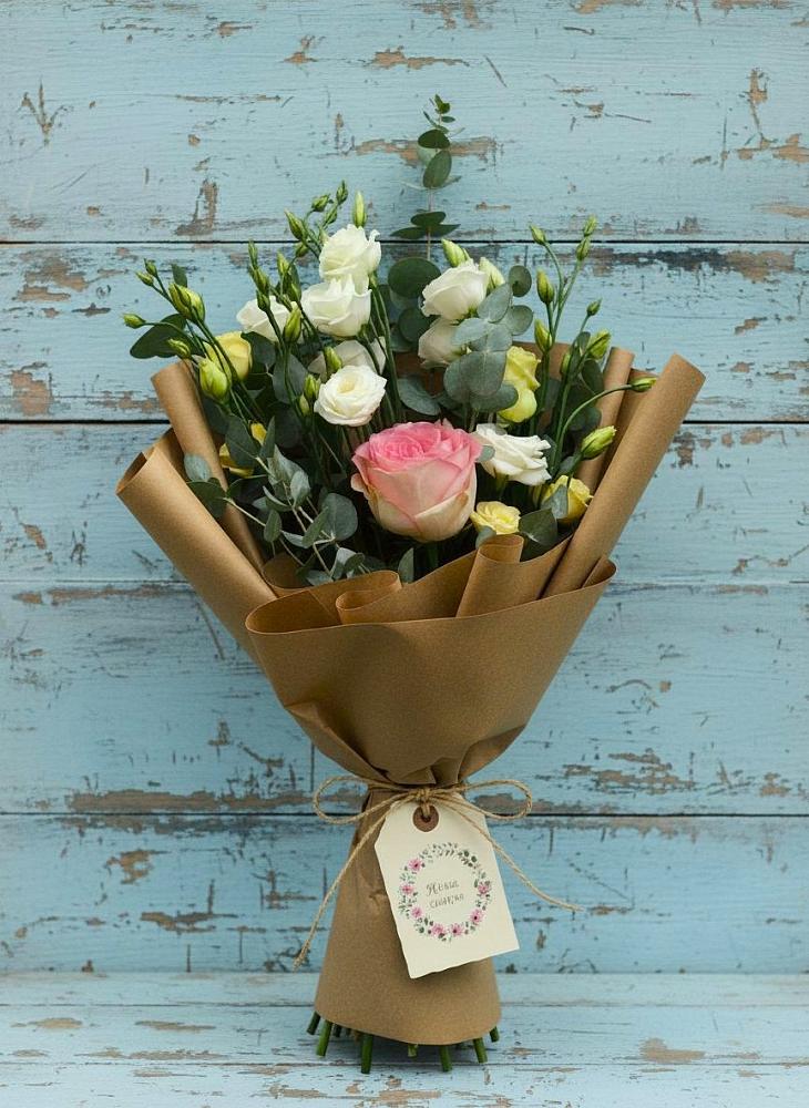 Букет цветов из: Розы и Лизиантусы в Житнево