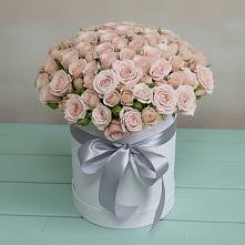 Цветочная композиция из Розы в шляпной коробке в Житнево