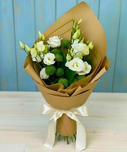 Букет цветов из:  Хризантемы и Лизиантусы в Житнево