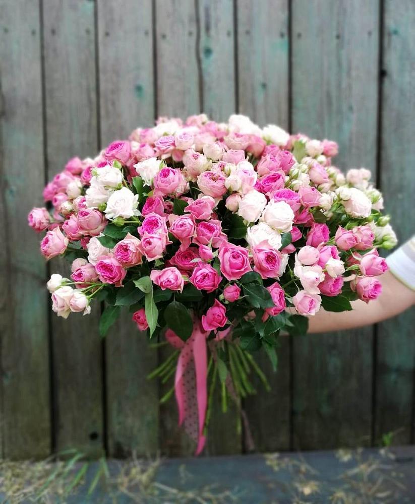 Букет Розовые кустовые розы Натали и Лав Лидия в Житнево