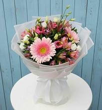 Букет цветов из:  Герберы, Альстромерии и Лизиантусы #REPLACE_PRED# Житнево